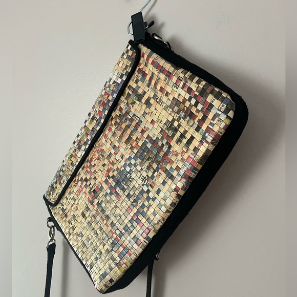 Unique Recycled Newspaper Messenger Bag Hand Woven Lined Laptop Sleeve Unisex - Picture 2 of 16